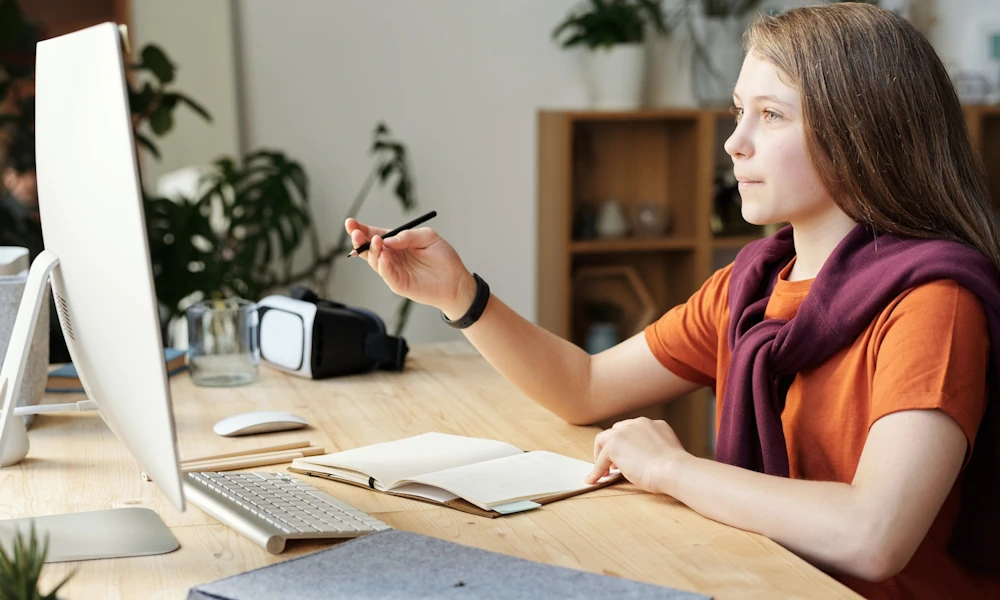Mit den richtigen Voraussetzungen kann E-Learning zu Hause und in der Schule einfach und effektiv gestaltet werden. Mit den richtigen Voraussetzungen kann E-Learning zu Hause und in der Schule einfach und effektiv gestaltet werden.
